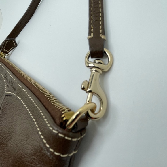 EUC Dooney & Bourke leather Wristlet - Picture 4 of 8